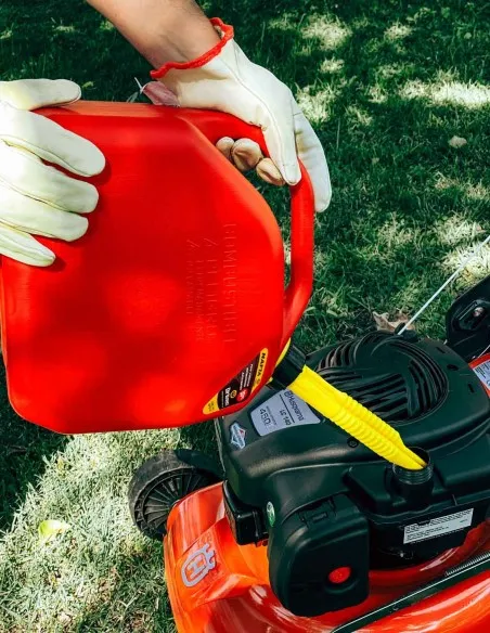 bidon-para-combustible-10-litros-rojo (2).webp