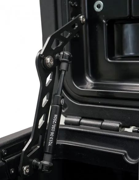 caja-baul-estanco-128-litros-negro (8).webp